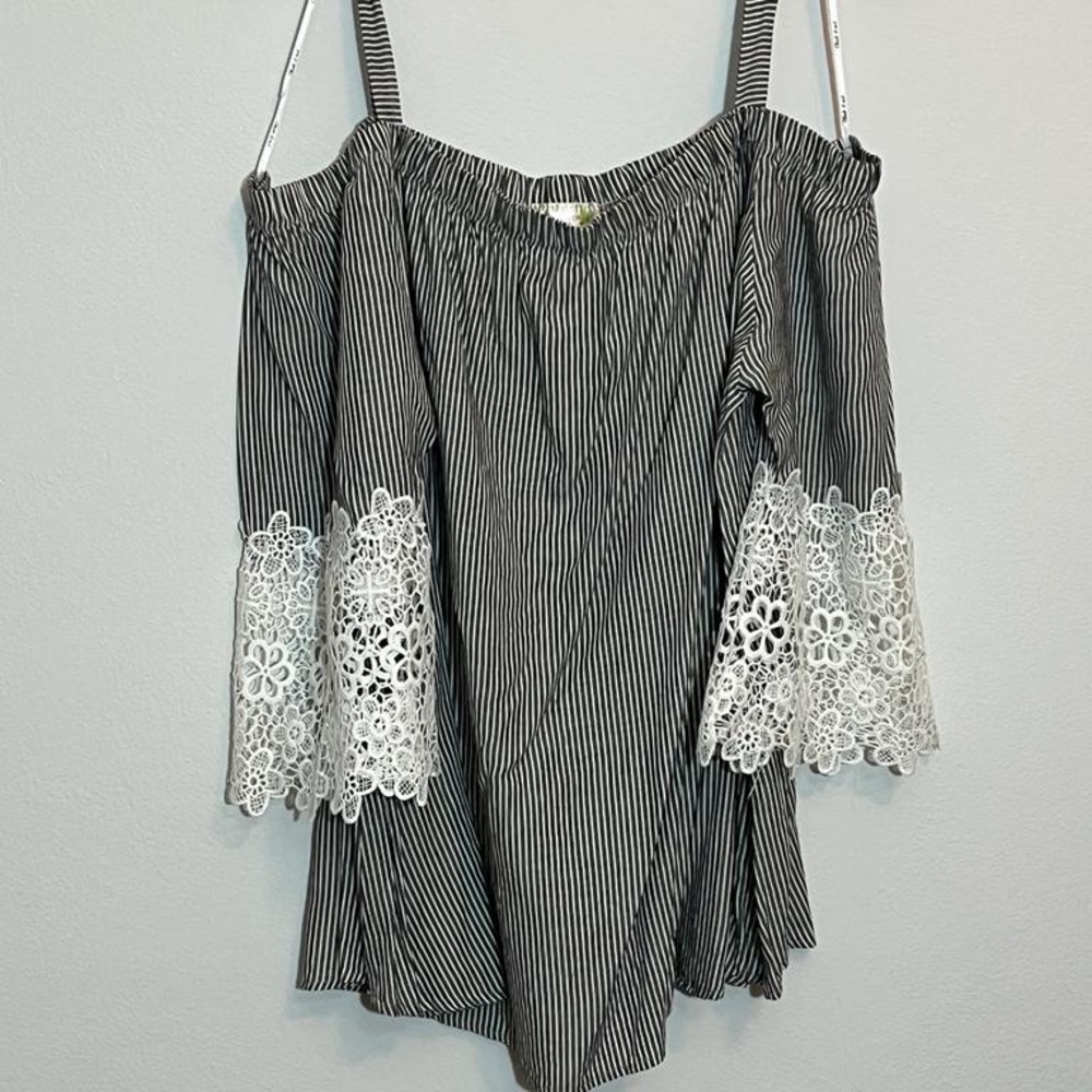 Women’s blouse - Picture 3 of 5